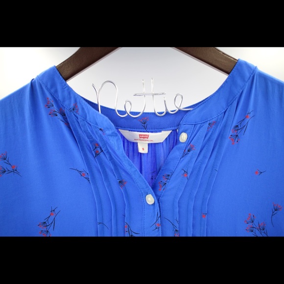 Levi’s Women’s Blouse Royal Blue With Flower Print - Picture 3 of 3